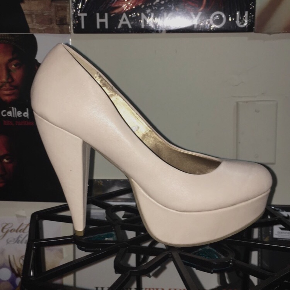 Paton leather cream heels